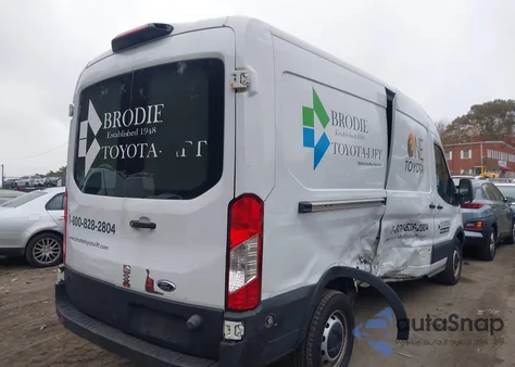 2019 Ford Transit-250 z USA, uszkodzony, nr VIN 1FTYR2CM6KKB57087